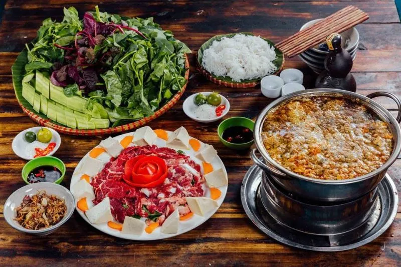 Top 10 Địa chỉ ăn lẩu bò riêu cua ngon nhất Hà Nội