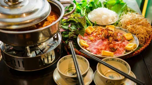 Top 10 Địa chỉ ăn lẩu bò riêu cua ngon nhất Hà Nội