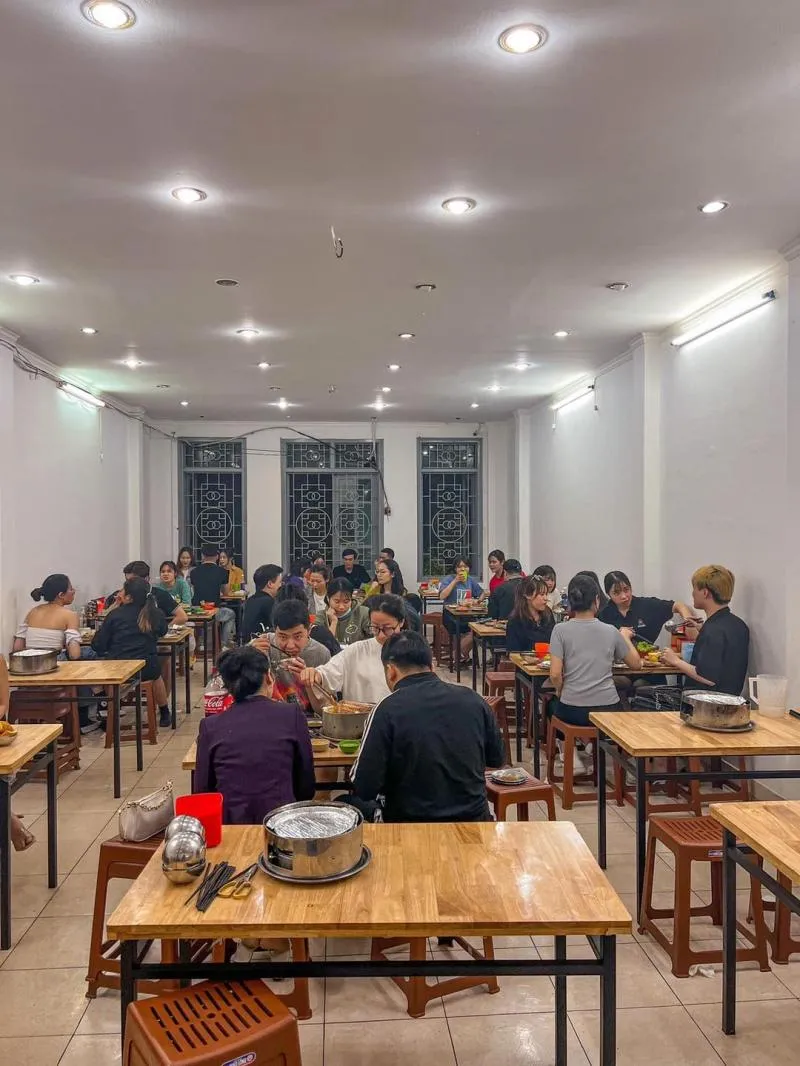 Top 10 Địa chỉ ăn lẩu bò riêu cua ngon nhất Hà Nội