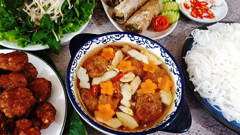 Top 10 Quán ăn ngon nhất trên phố Thái Thịnh, Hà Nội