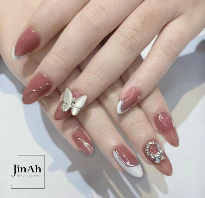 Top 10 Tiệm làm nail đẹp và chất lượng nhất quận Long Biên, Hà Nội