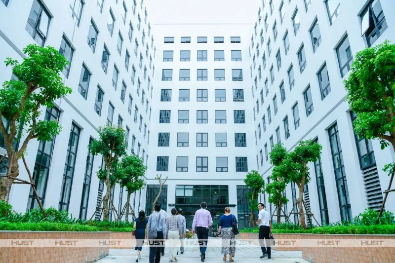 Top 10 Trường Đại học có khuôn viên đẹp nhất tại Hà Nội