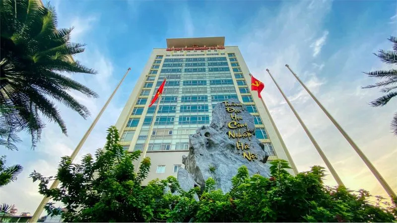 Top 10 Trường Đại học có khuôn viên đẹp nhất tại Hà Nội