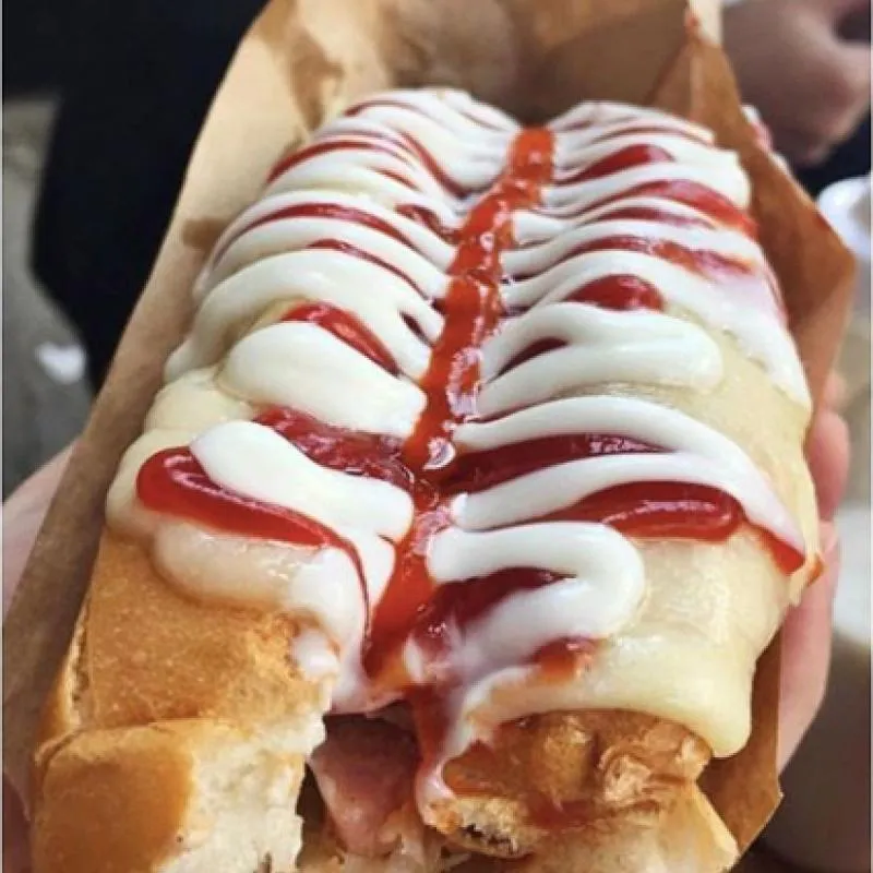 Top 11 Địa chỉ ăn hotdog ngon nhất Hà Nội