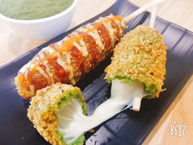 Top 11 Địa chỉ ăn hotdog ngon nhất Hà Nội