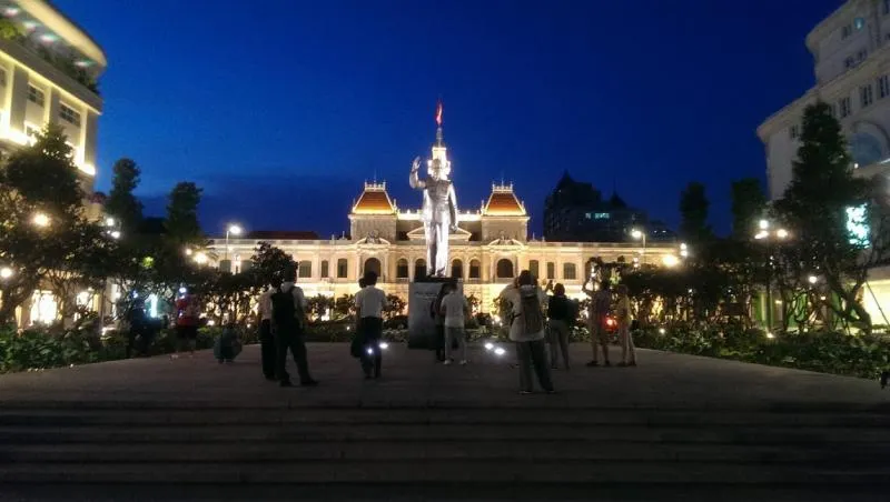Top 18 Điểm khác nhau thú vị giữa Hà Nội và Sài Gòn