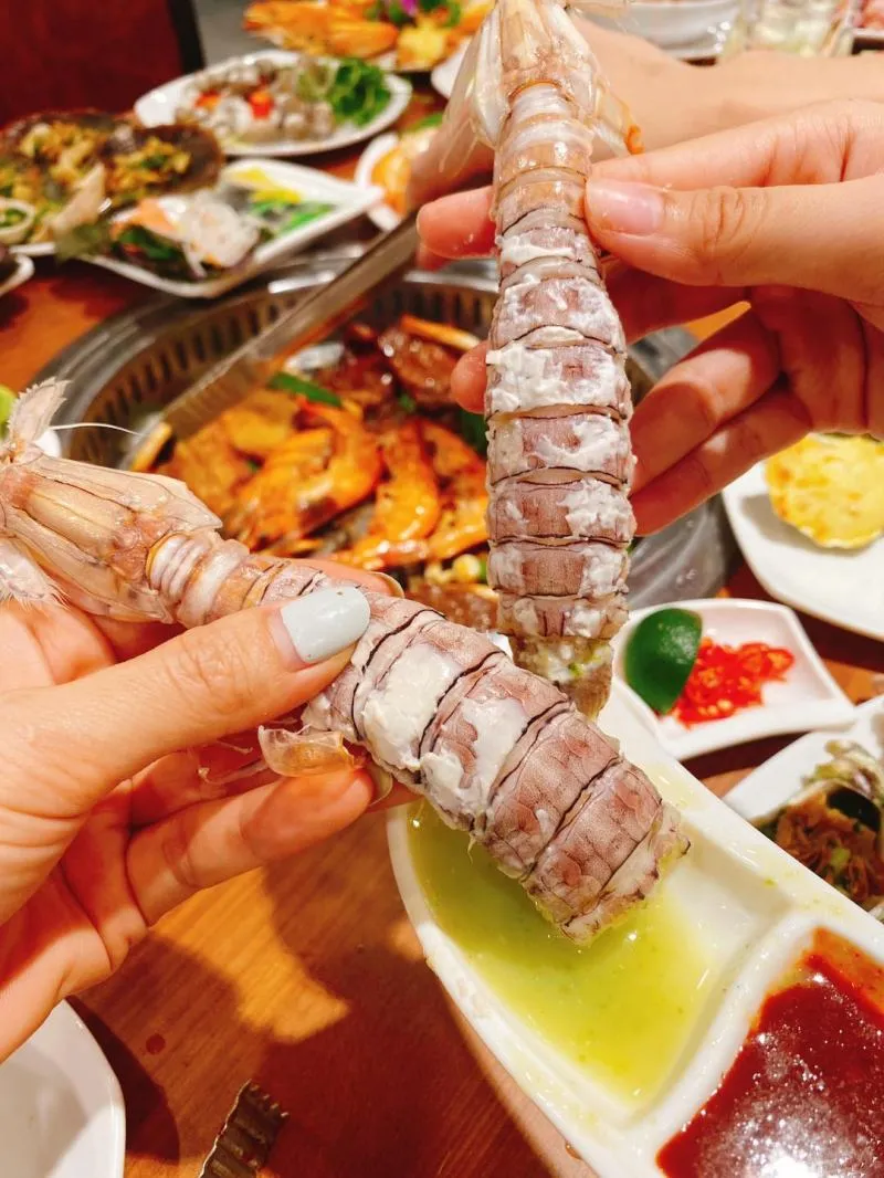 Top 7 Nhà hàng tôm hùm ngon nhất tại Hà Nội