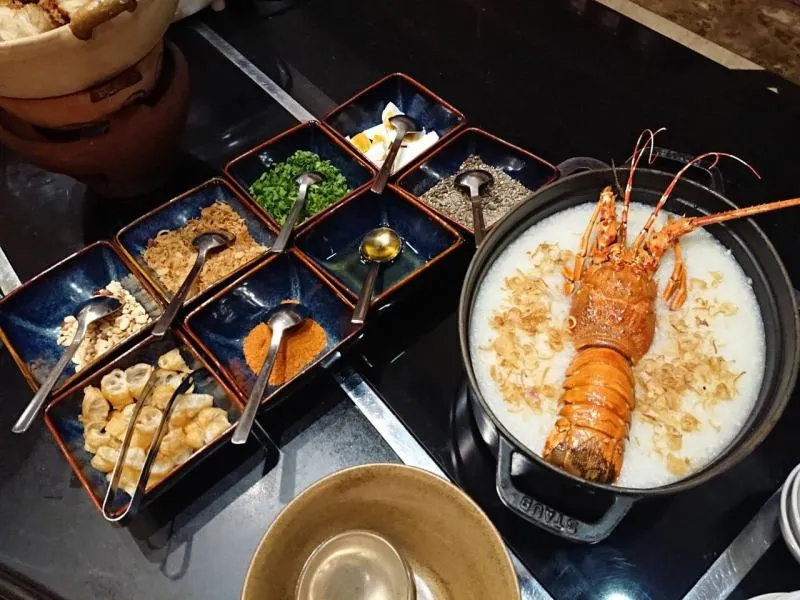 Top 7 Nhà hàng tôm hùm ngon nhất tại Hà Nội