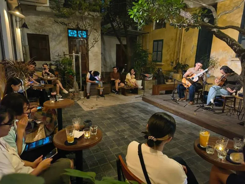 Top 7 Quán cafe để tận hưởng mùa thu đẹp nhất tại Hà Nội