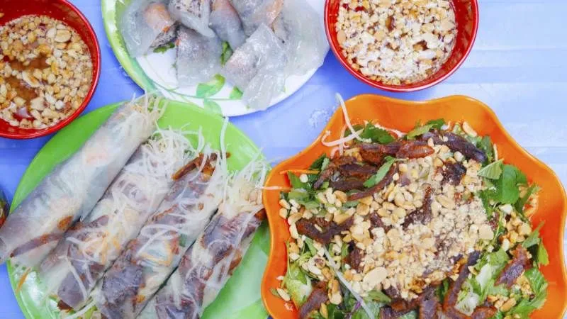 Top 8 Địa chỉ ăn ngon nhất tại chợ Thành Công, Hà Nội