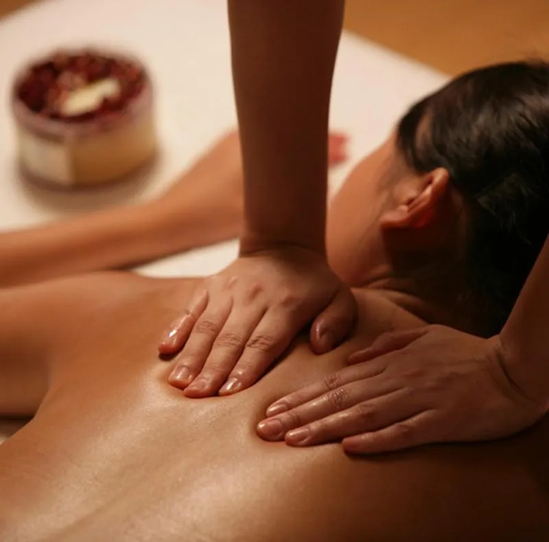 Top 9 Dịch vụ xoa bóp, bấm huyệt tại nhà tốt nhất tại Hà Nội