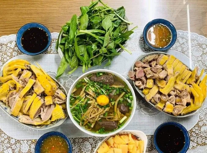 Top 9 Quán ăn ngon trên phố Pháo Đài Láng, Quận Đống Đa, Hà Nội