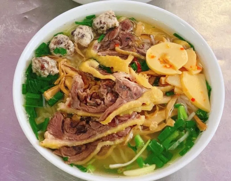 Top 9 Quán ăn ngon trên phố Pháo Đài Láng, Quận Đống Đa, Hà Nội