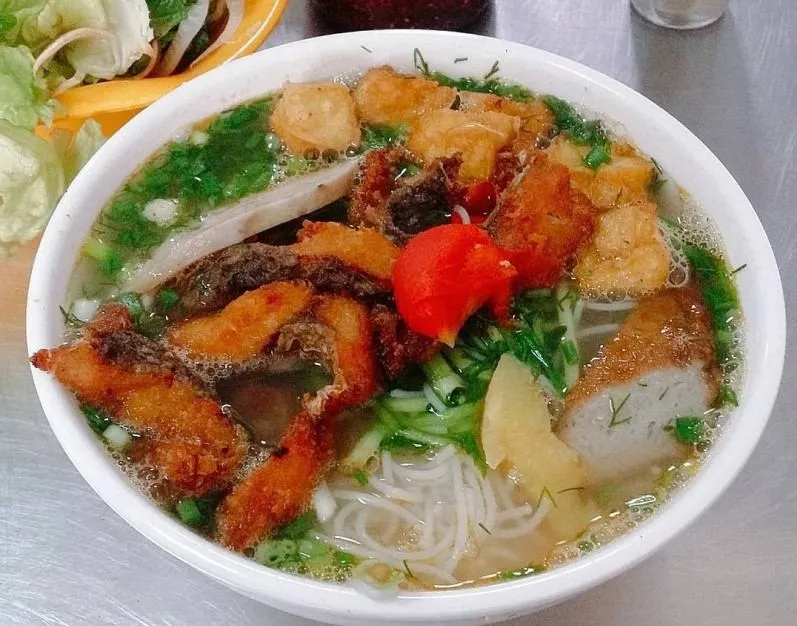 Top 9 Quán ăn ngon trên phố Pháo Đài Láng, Quận Đống Đa, Hà Nội